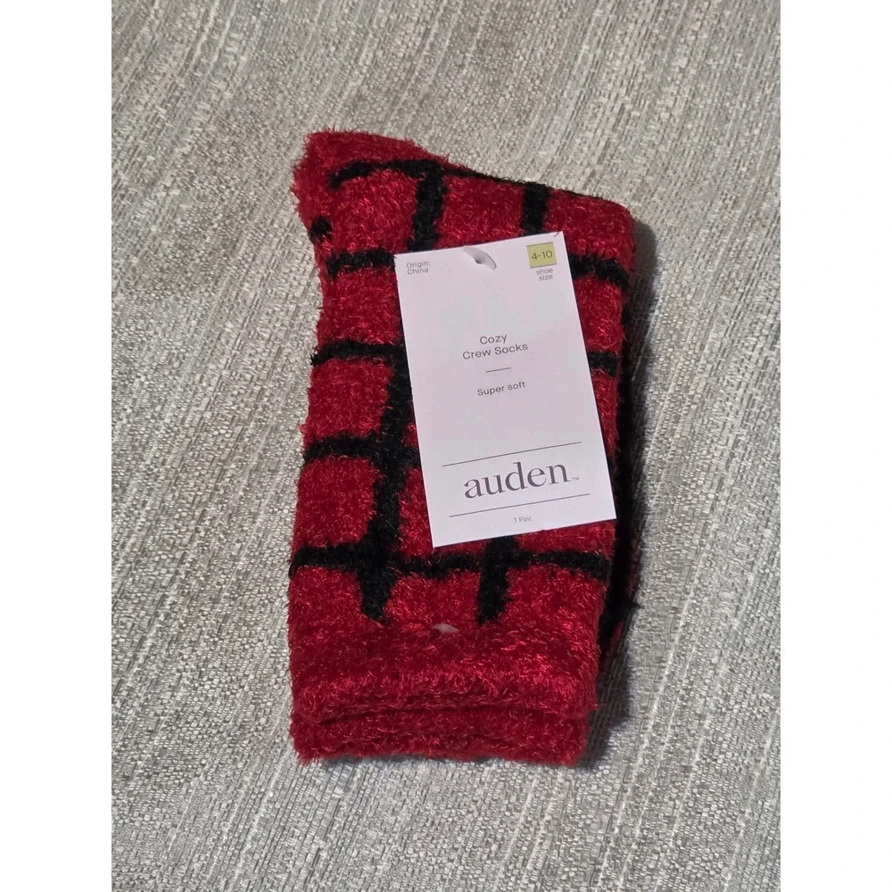 Auden Cozy Crew Socks Red Black Plaid Fuzzy Super Soft Shoe Size 4-10 NWT